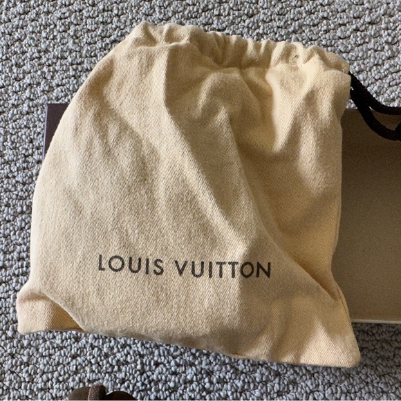 Louis Vuitton Black Suede LV Initials Belt - Picture 5 of 6